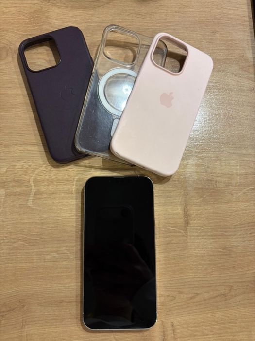 Iphone 13 pro impecabil si Apple watch SE