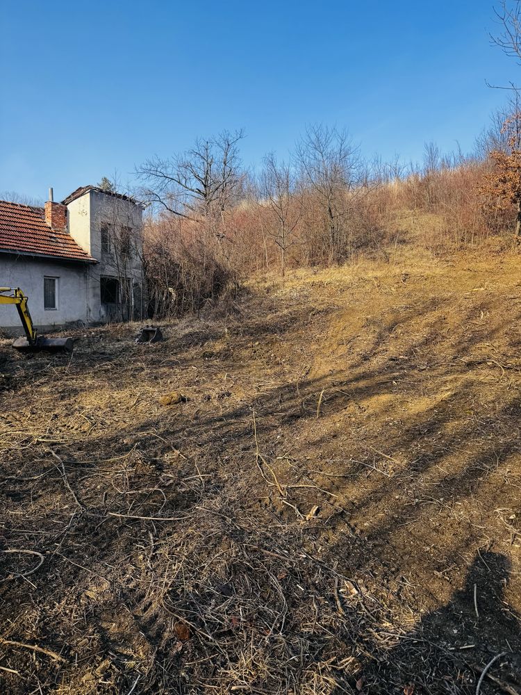 Продава се вила