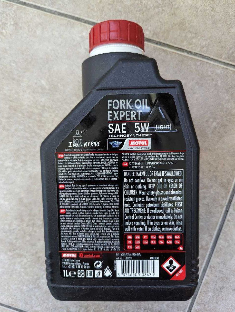 Motul Fork Oil 5W масло для вилки