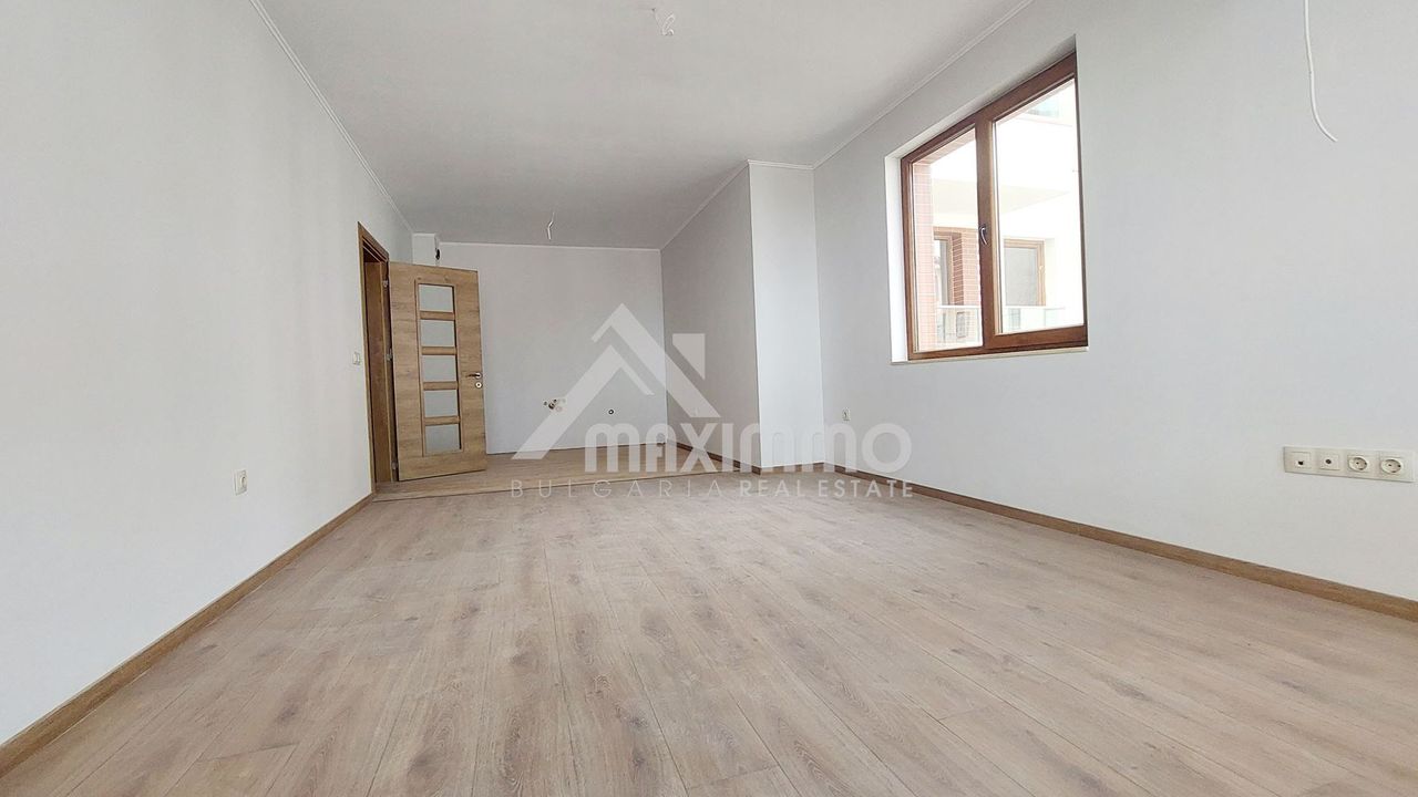 Продава се Двустаен апартамент в Варна, Виница - 70 кв.м за 1942 €/кв.м - Снимка #4