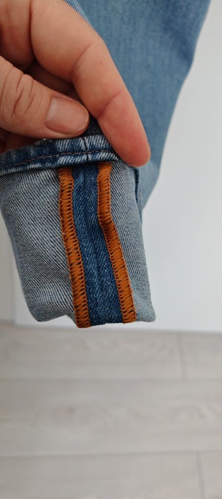Vând jeans Ermegildo Zegna size 33