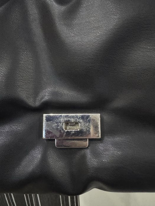 Черна чанта през рамо от H&M