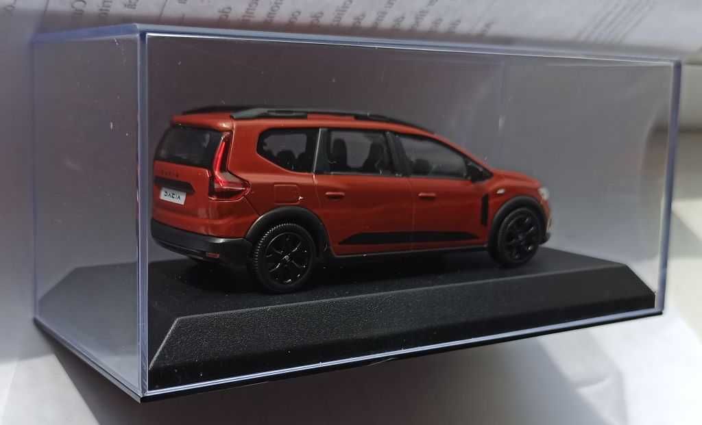Macheta Dacia Jogger MK1 2021 orange/maro - Norev 1/43