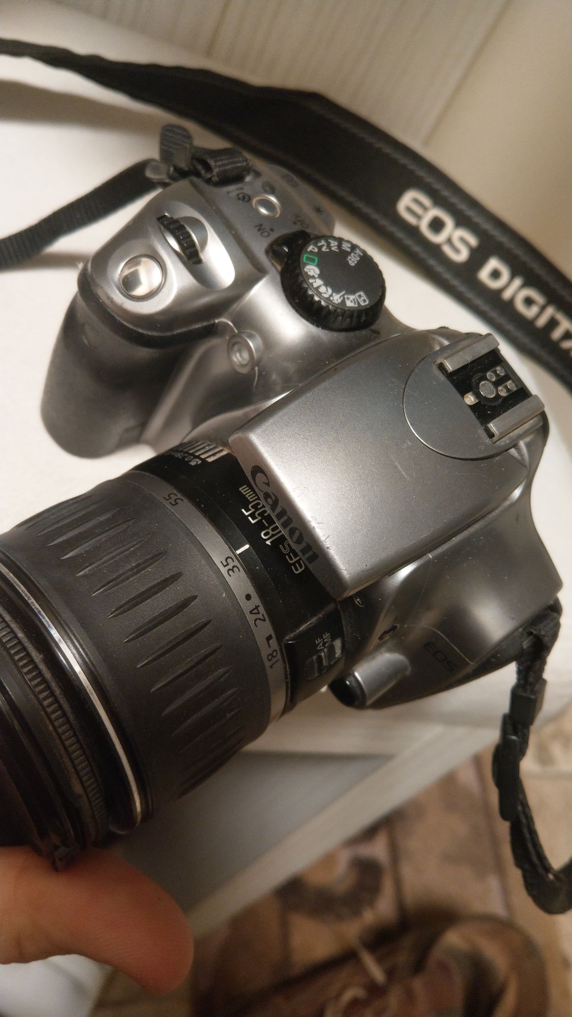 Camera Canon EOS ds 6041 cu obiectiv es 18-55