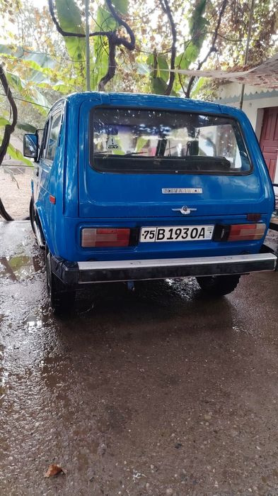 Niva  sroshna sotiladi