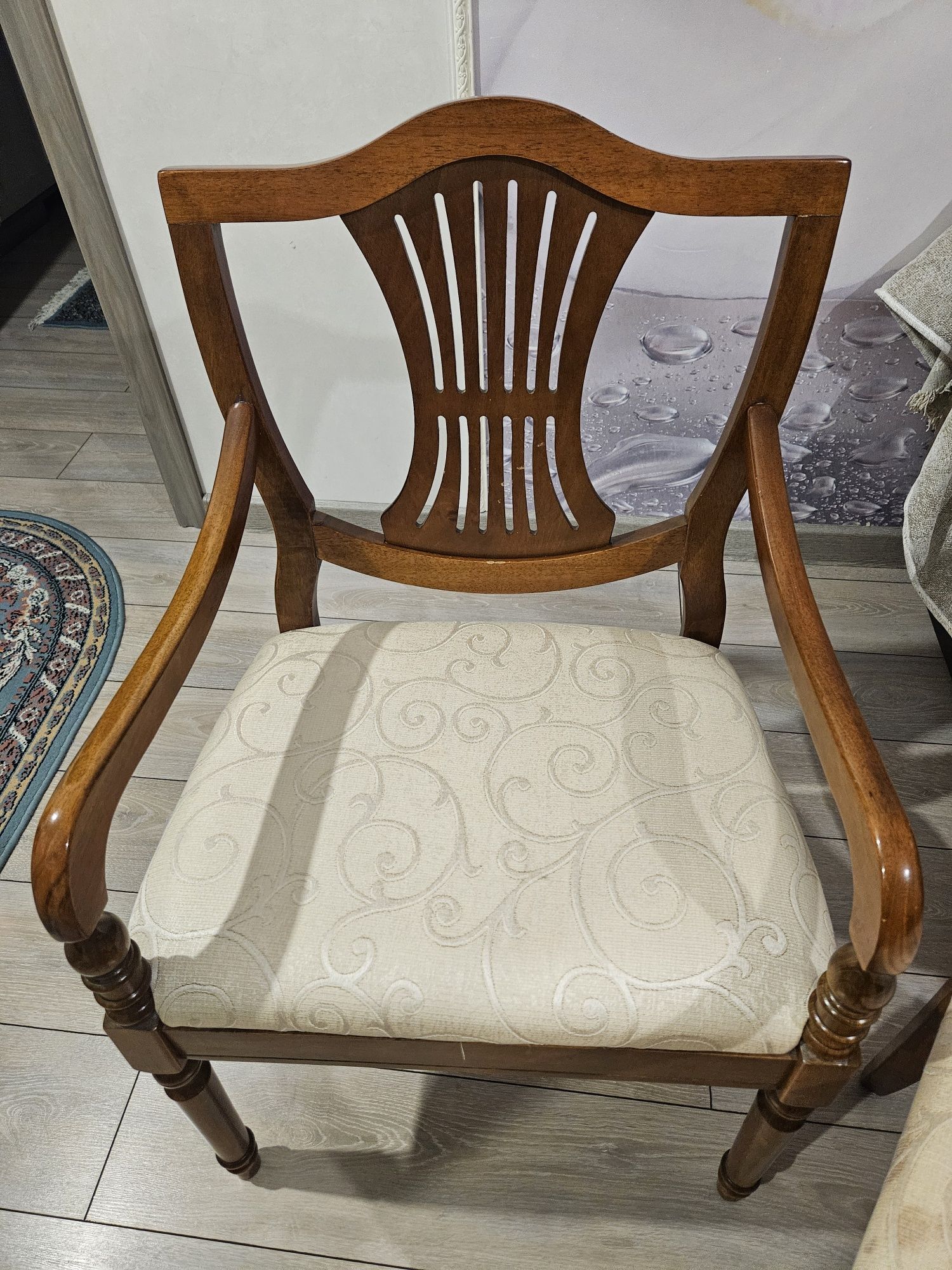Продам кресло из дерево