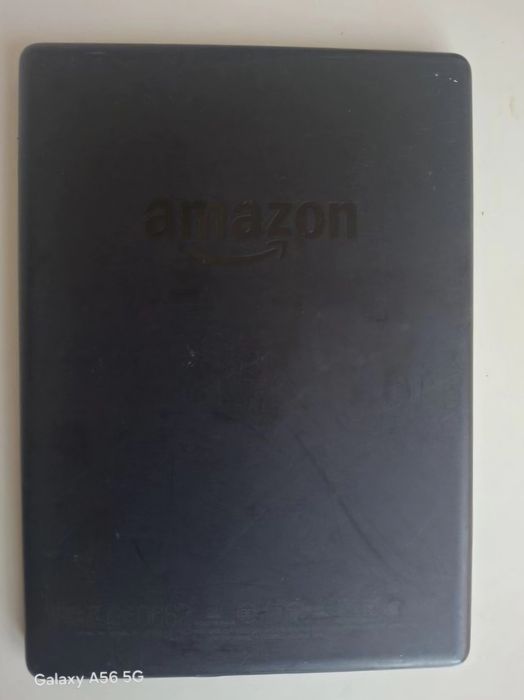 Ebook reader Amazon Kindle Basic 2 ,  5000 cărți