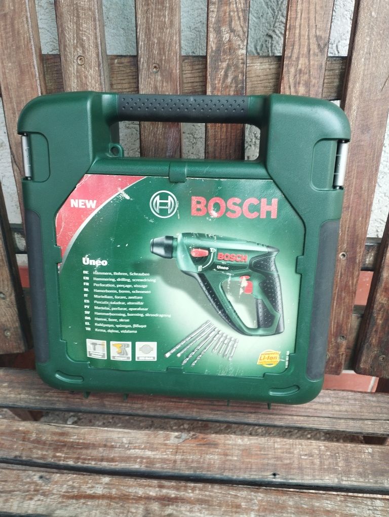 Перфоратор Uneo пробиване/завинтване 14,4V Bosch