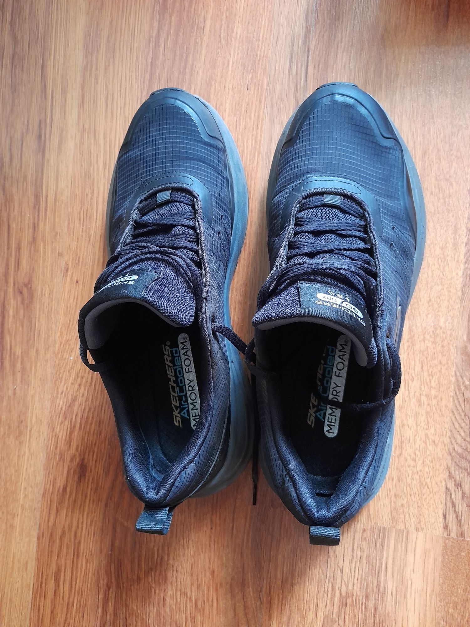 Skechers waterproof мъжки обувки 42 номер.