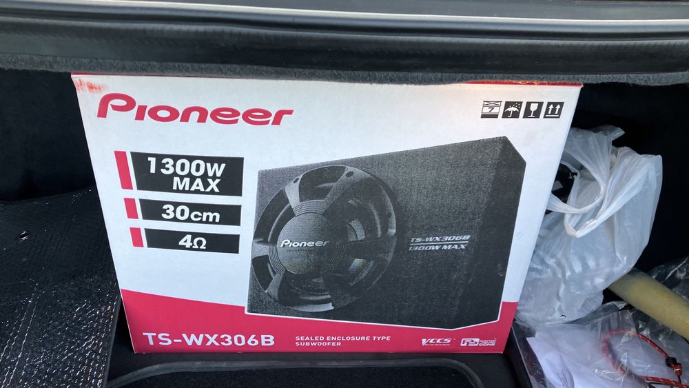 Pioneer 1300W MAX