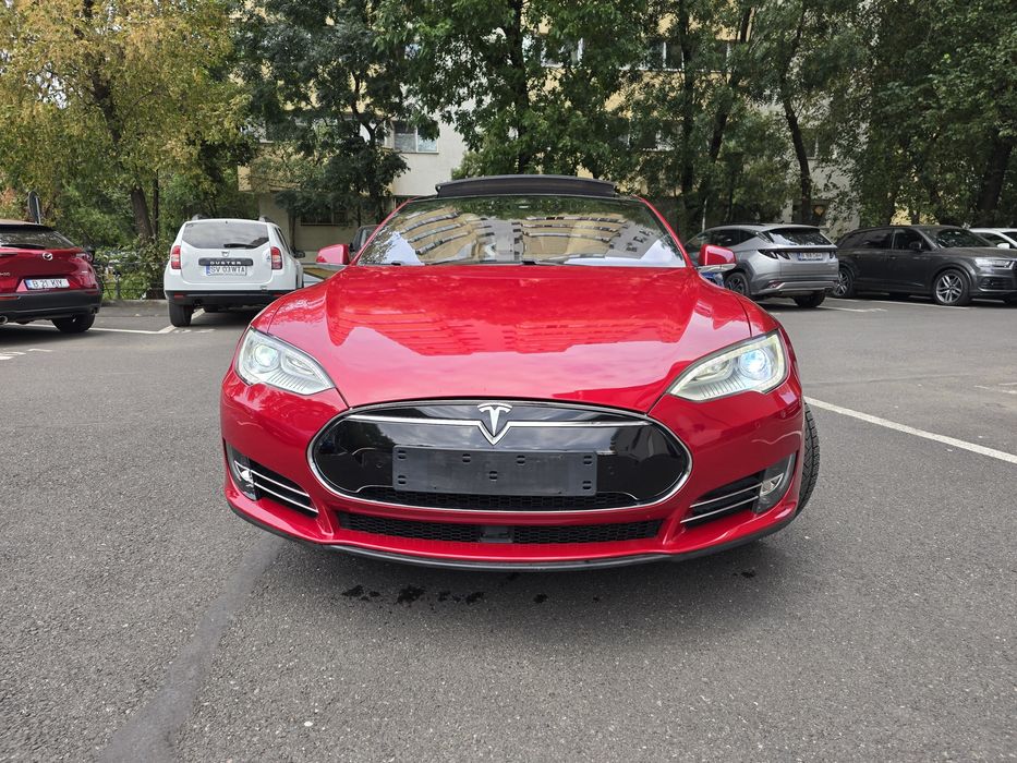 Tesla Model S 85 !!!