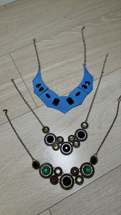 Ожерелье на шею разное