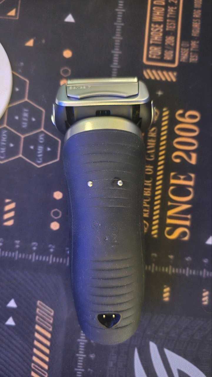 Самобръсначка Braun Series 7 7899C