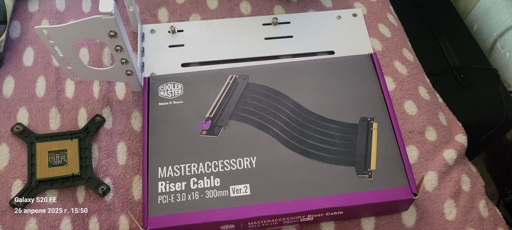 Новый Райзер pci-e 3.0 x16 - 300mm. ver.2, и держатель видео карты