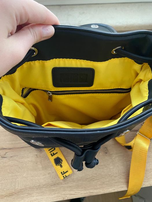 Унисекс раница черна Dolls Kill