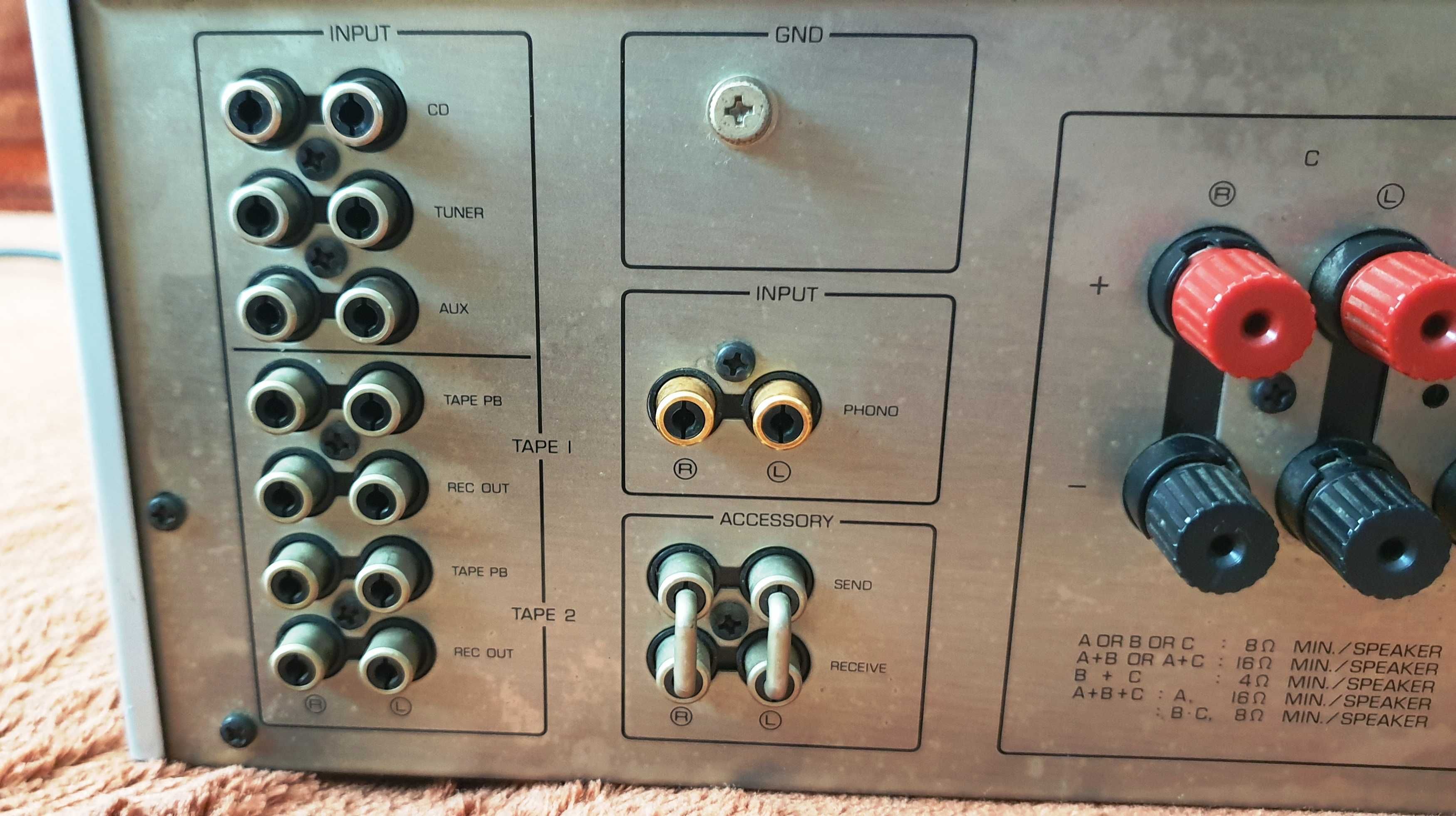 Yamaha A-720 amplificator vitange 2X105W pe 8 Ohm