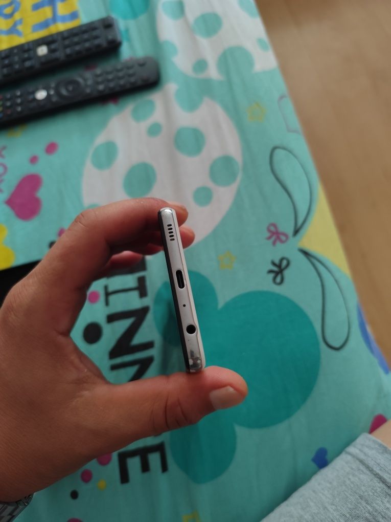 Samsung a52 запазен