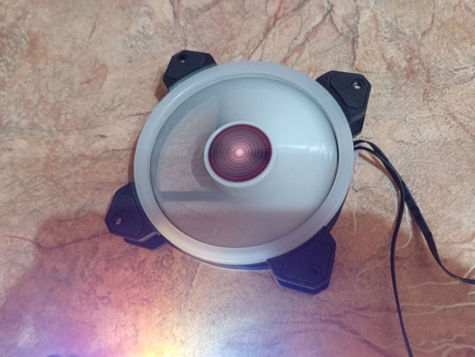 Кулера на вдув выдув.