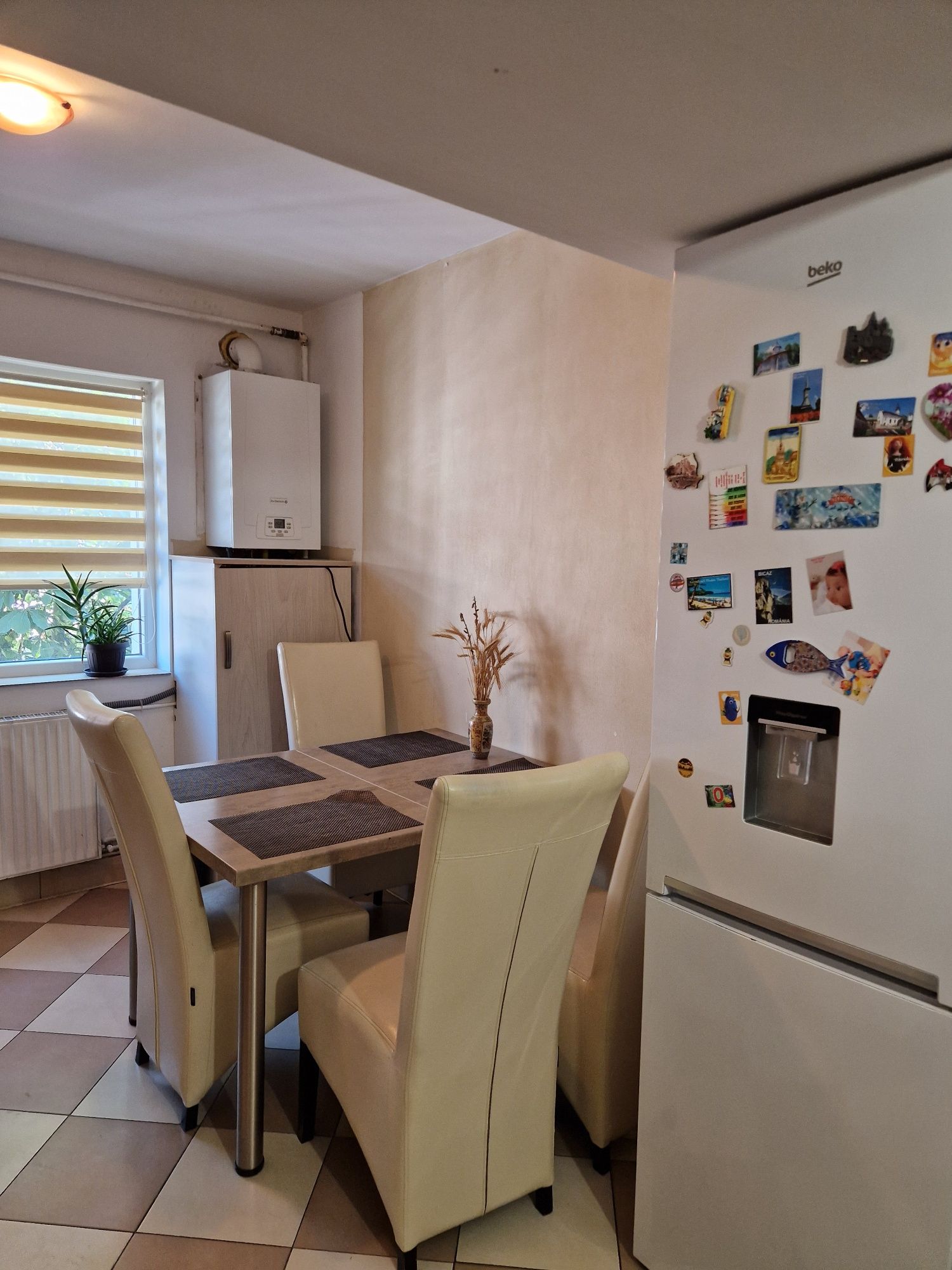 Apartament 2 camere str . Colibitei