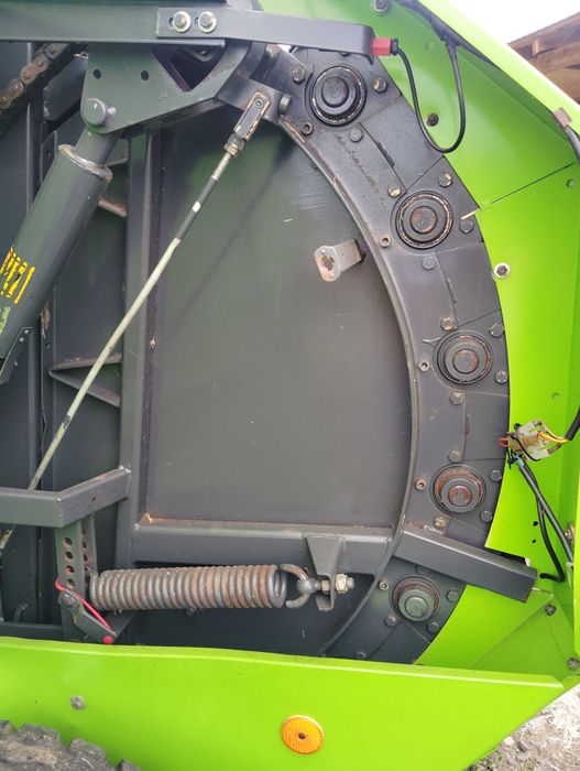 Presă balotiera rotundă  deutz Fahr KRONE kr 120