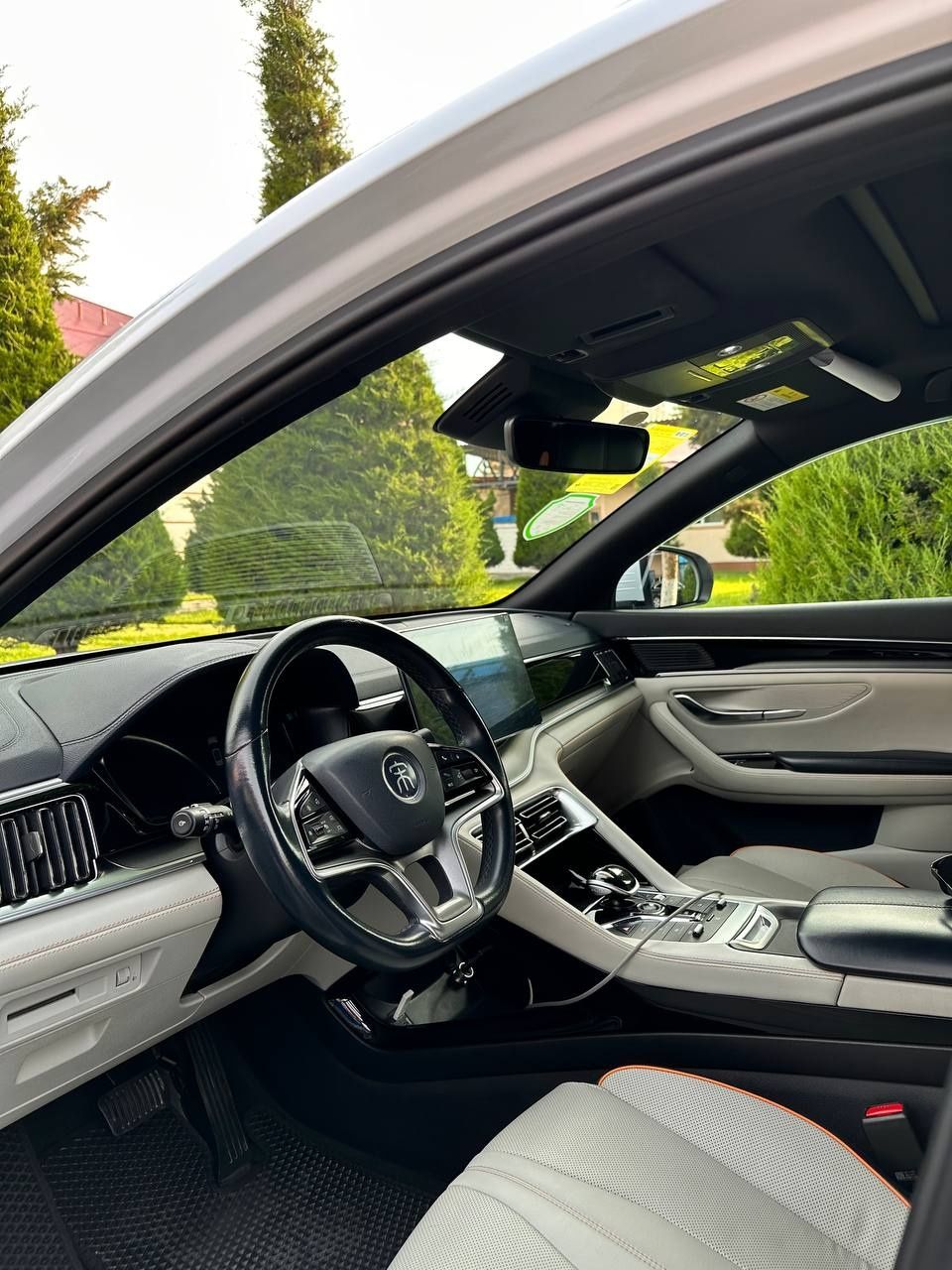 BYD Song plus flagship full pazitsiyasi  sotiladi