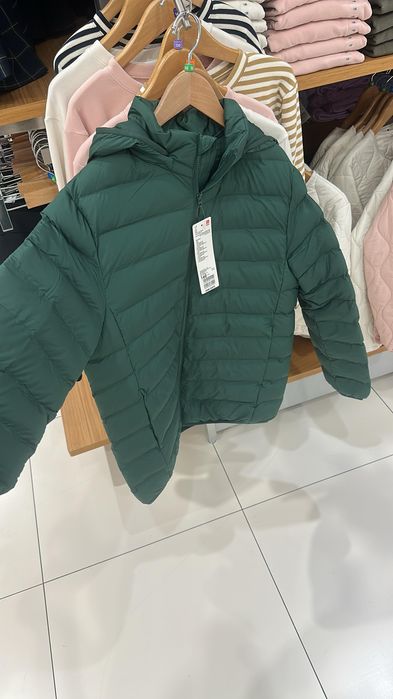 Продам куртку UNIQLO