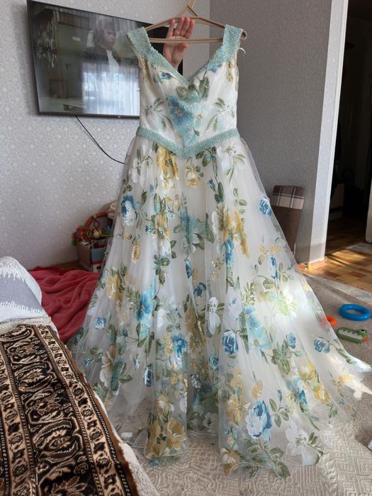 бальное пышное платье