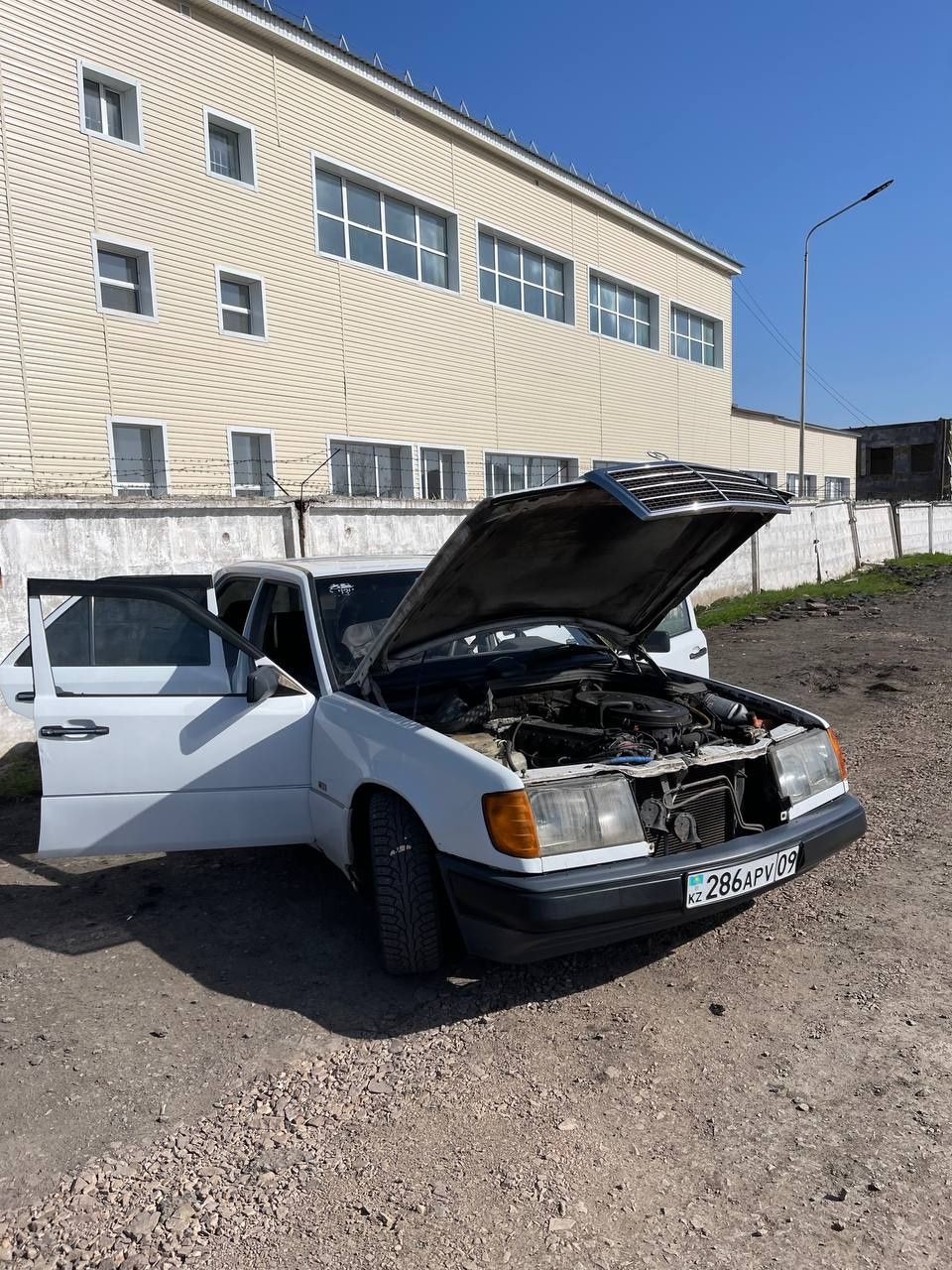 Мерседес w124 E300