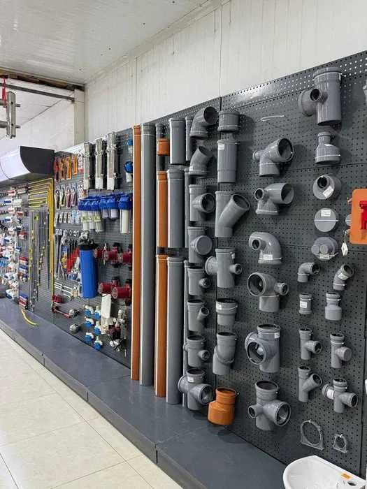 Канализационные трубы и фитинги Сантехника в ассортименте