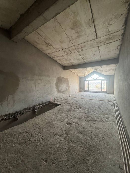 Seoul Mun Продается 8 комнатная коробка ТЦ Next Яккасарай