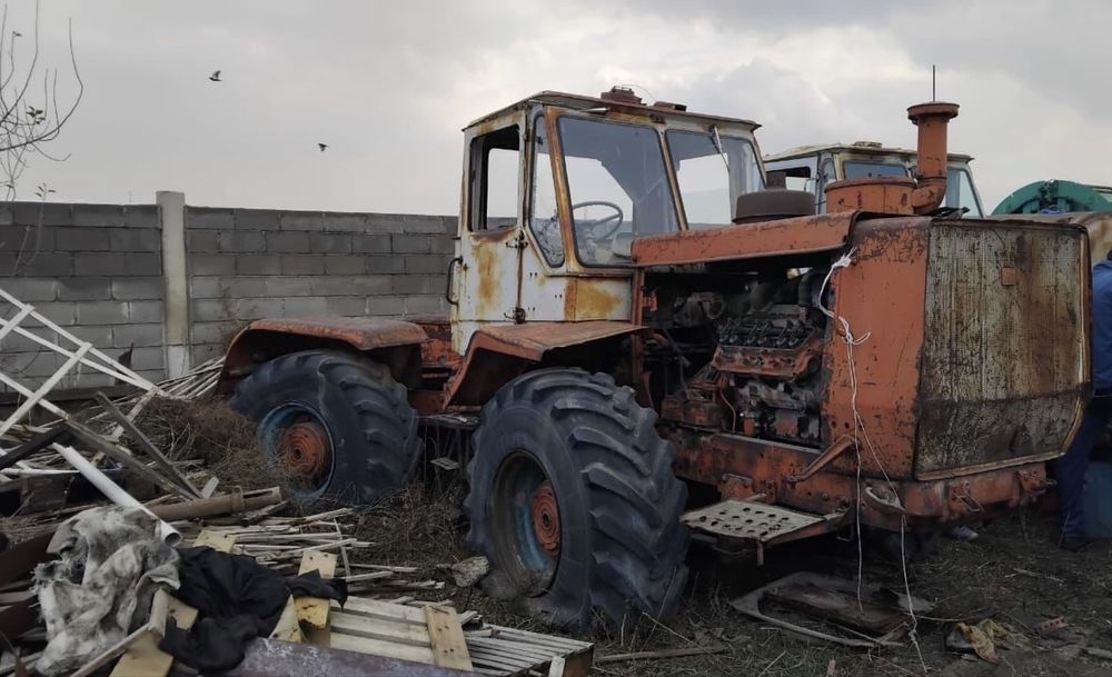 ХТЗ Т-150 трактор