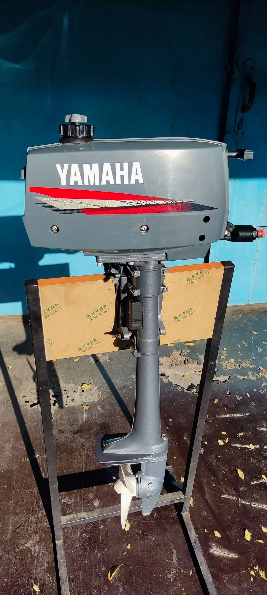 Лодочный мотор Ямаха 2 лс . Yamaha 2 лс .