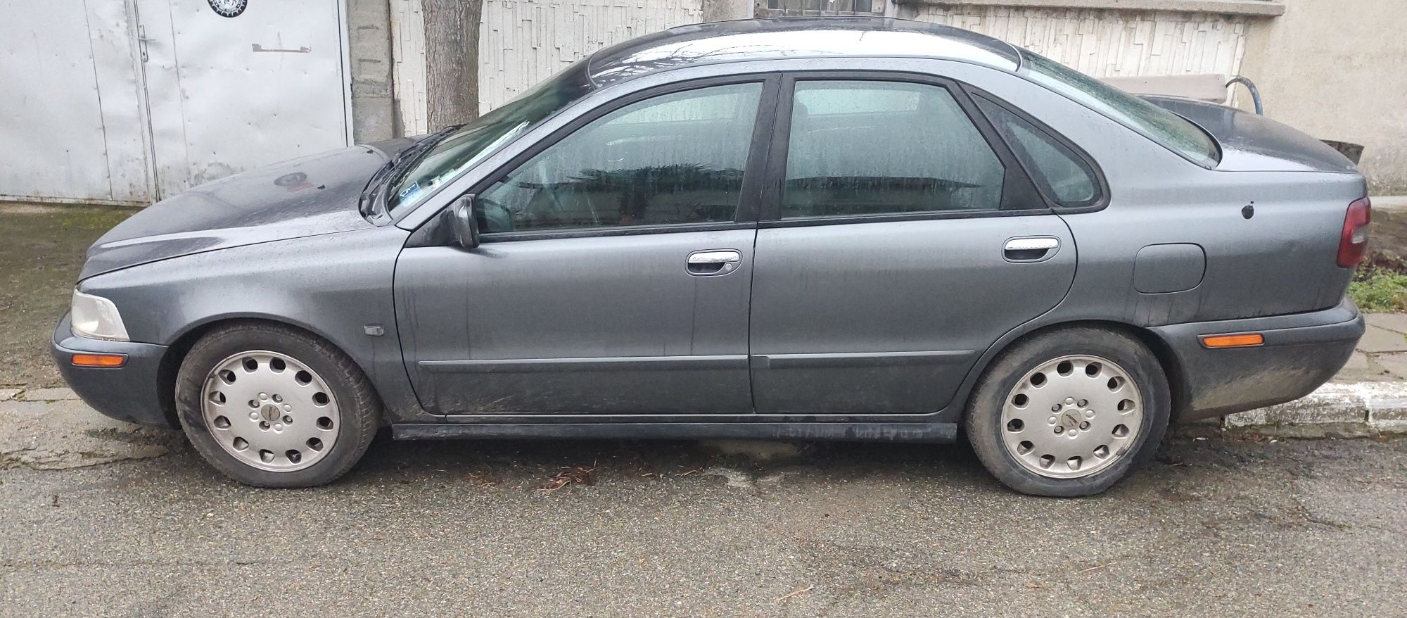 Волво s40 1.9d 2004г.