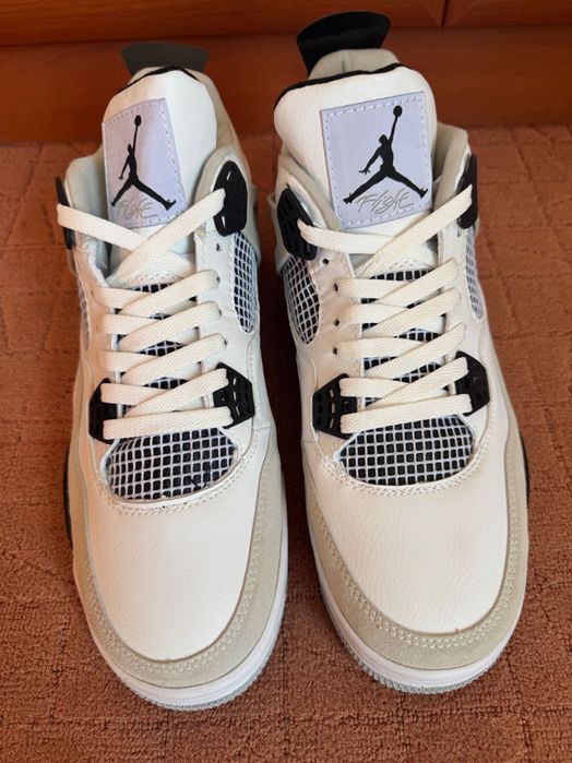 Продавам мъжки маратонки