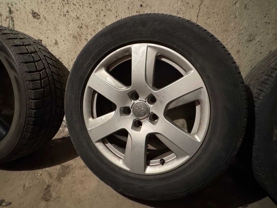 4 зимни 225/55R17 (DOT 2422) + 17” джанти оригинални Audi + 4 летни