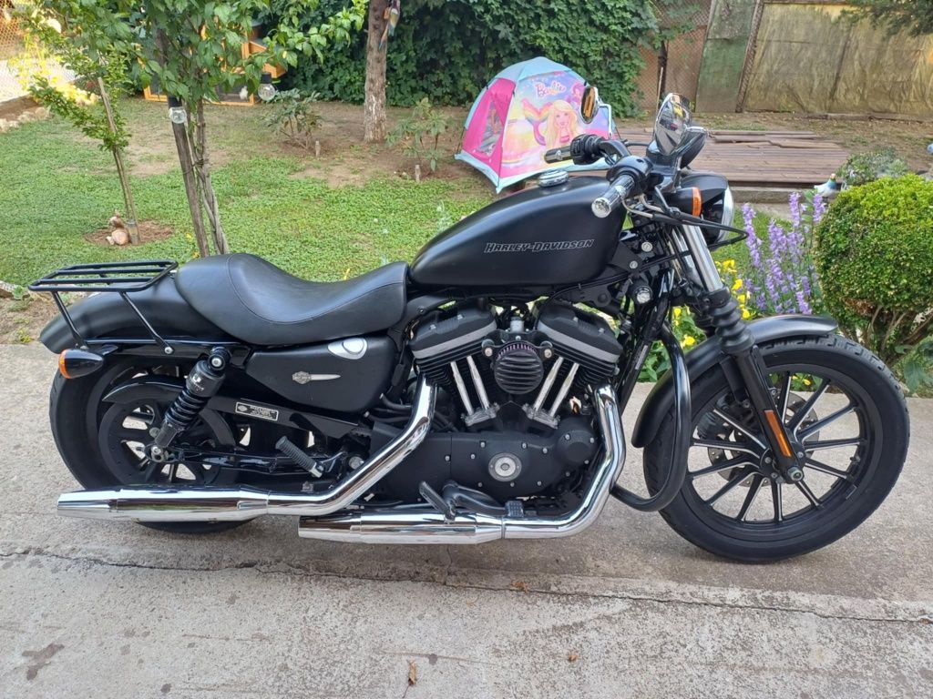 Harley-Davidson Sportster IRON 883