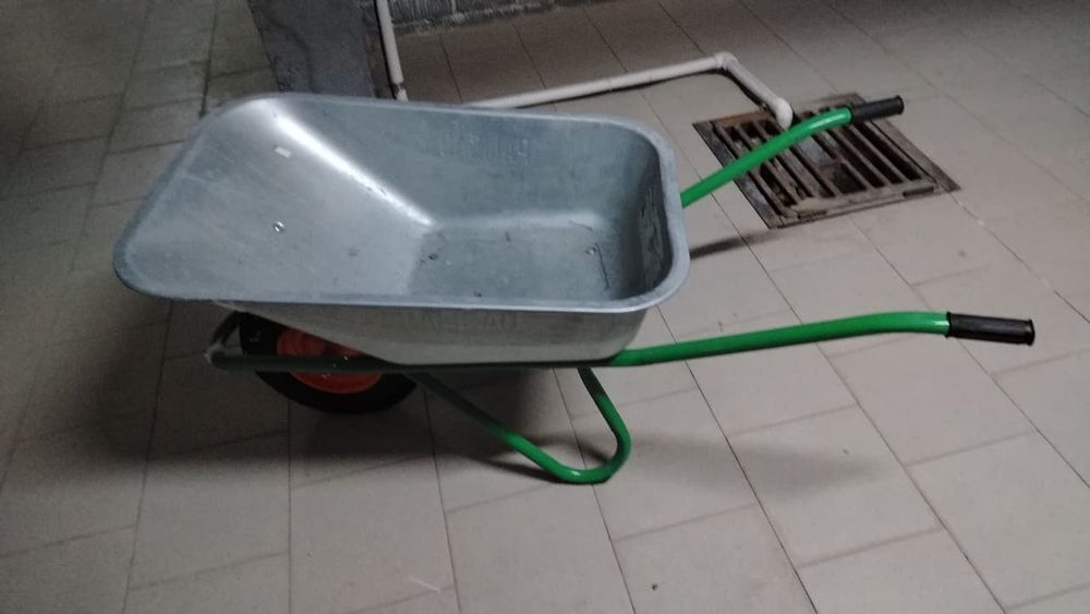 Продам тачку универсальную