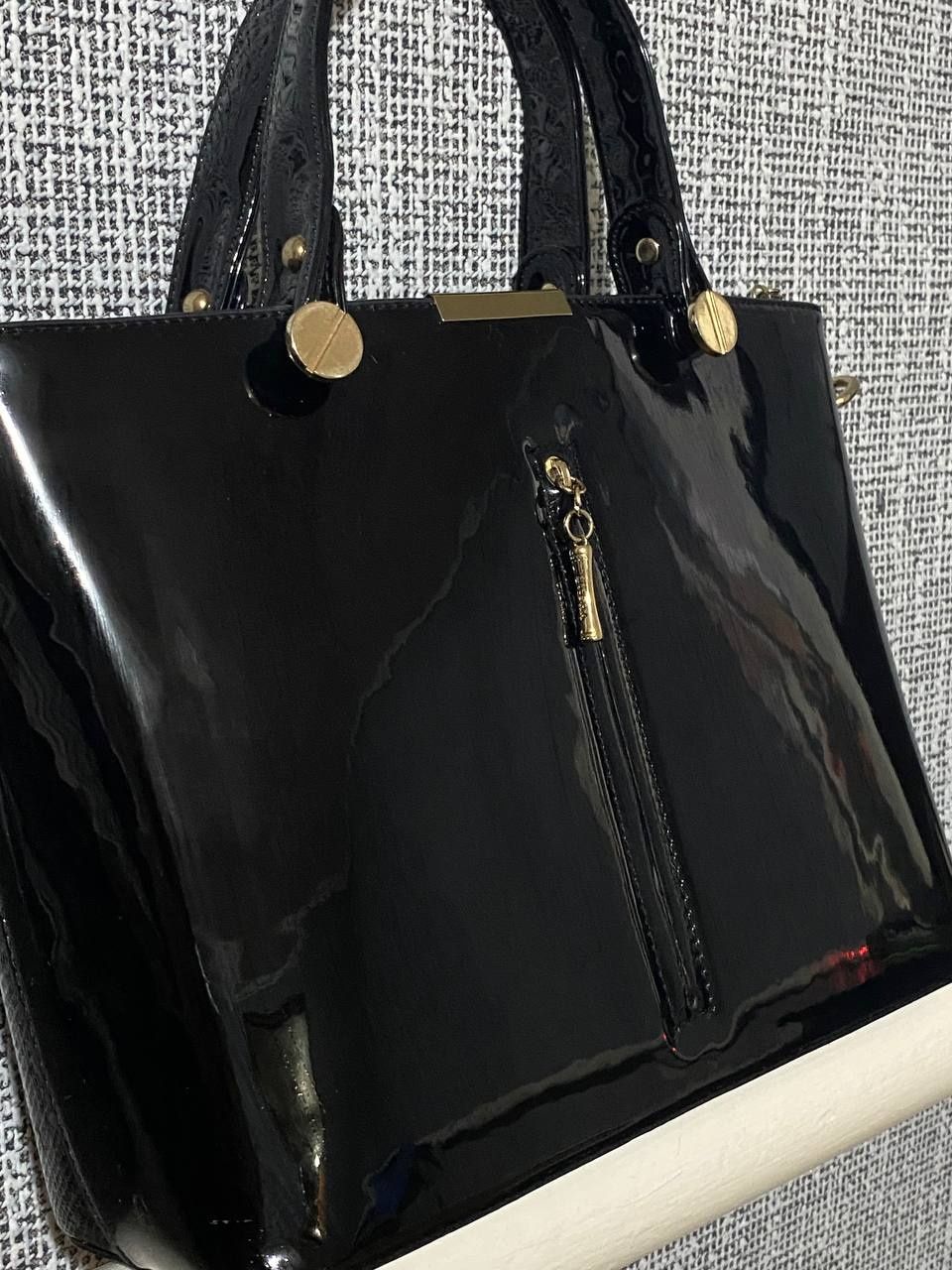 Женская сумка чёрного цвета