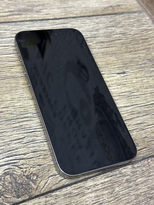 Срочно продам iphone 16 pro max / 256