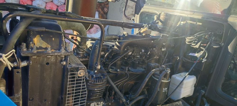 Срочна сотилади. Трактор 80.1 реал оладиганлар тел килинг.