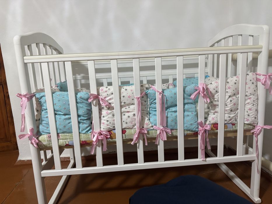 Кроватка в отличном состоянии