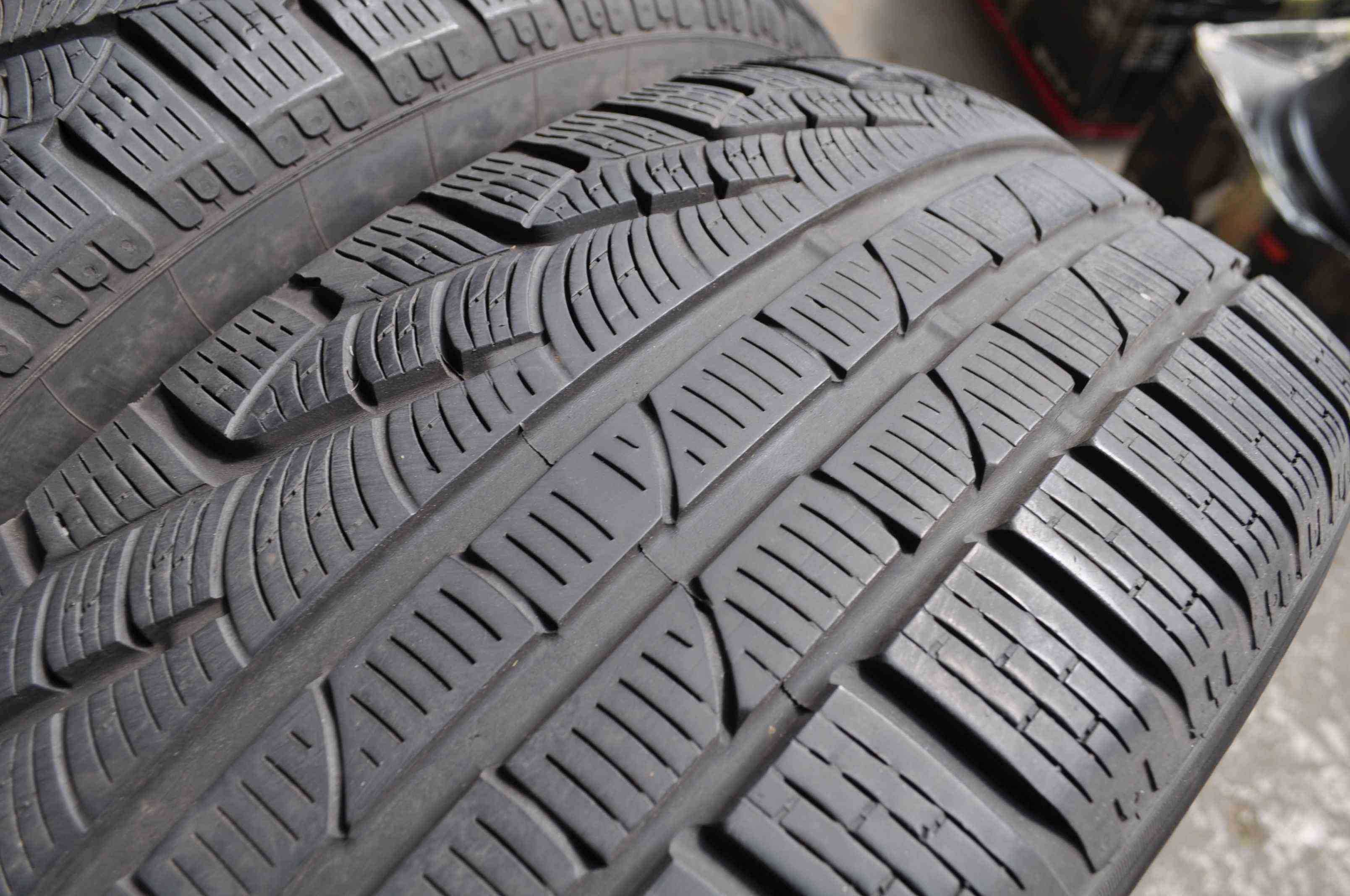 SET 2 Anvelope Iarna 245/55 R17 PIRELLI Sottozero Winter 240