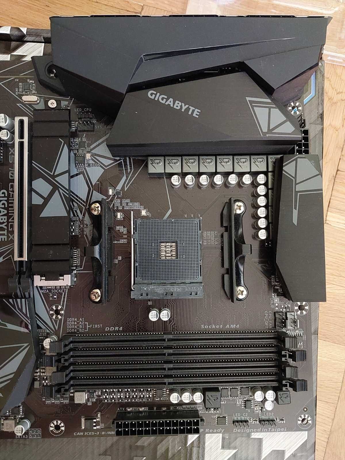 AMD Ryzen 7 5800X + Gigabyte X570 GamingX