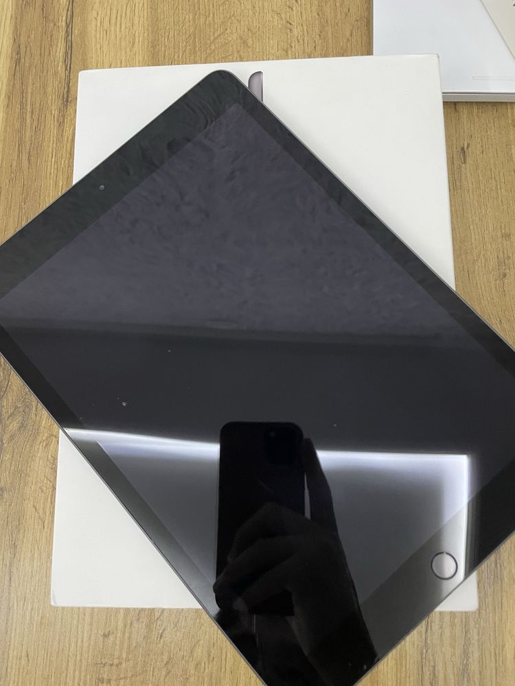 Apple Ipad 8 Gen(Поколение)