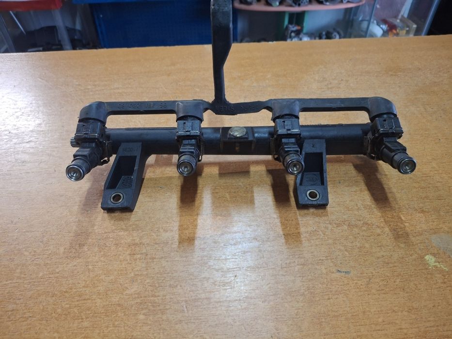 Injectoare Peugeot Citroen 1.4 Benzina +rampă