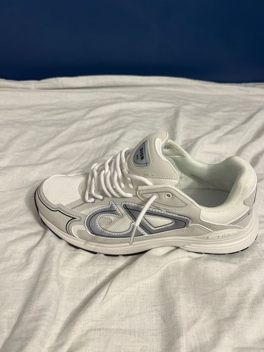 ОРИГИНАЛНИ Dior b30 чисто нови