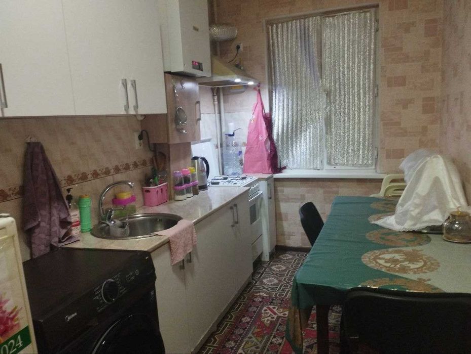 Срочно! 1*2 кв. Кирпич, Олтин Тепа, 2/3 эт, рядом мечеть(МА)
