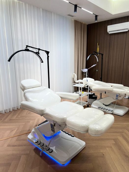 электрическая кушетка с регулировками