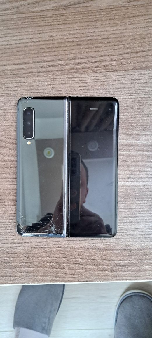 Samsung galaxy fold sm f907b