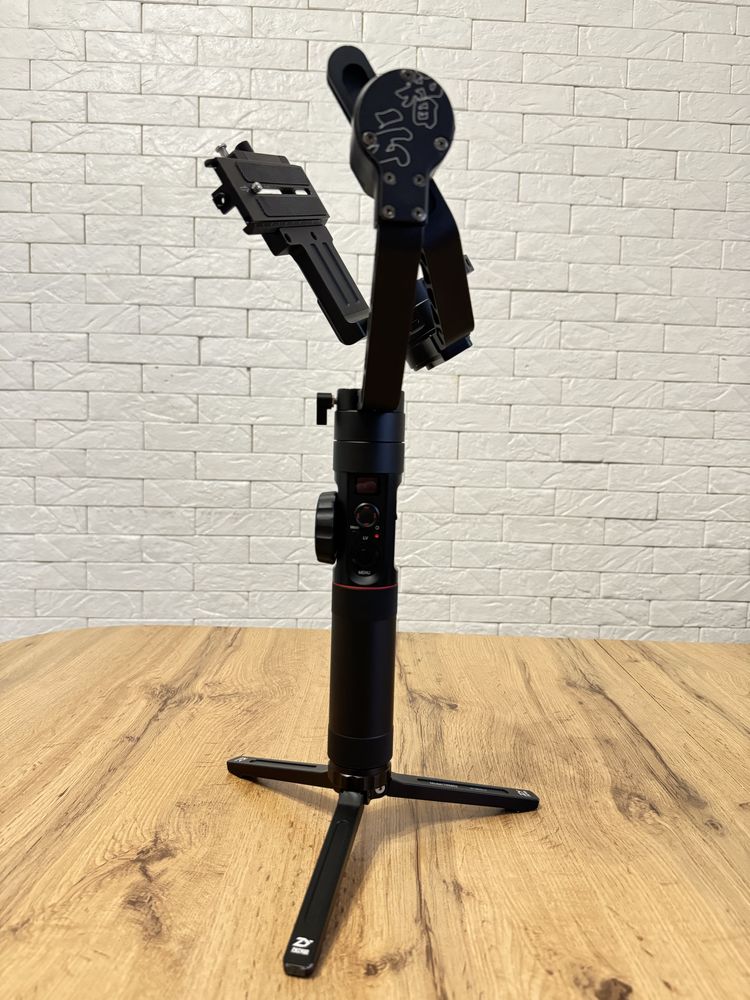 Электронный стабилизатор Zhiyun-Tech Crane-2 с Follow Focus